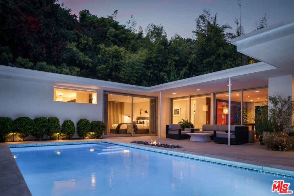 Matthew Perry’s Hollywood Hills Home Sold in Bird Streets Neighborhood
